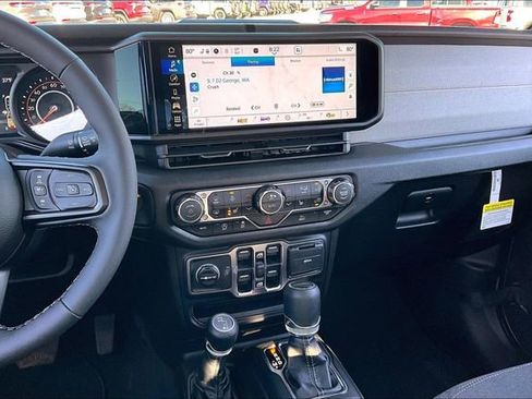 New 2026 Jeep Gladiator Sport AWD/4WD image 8