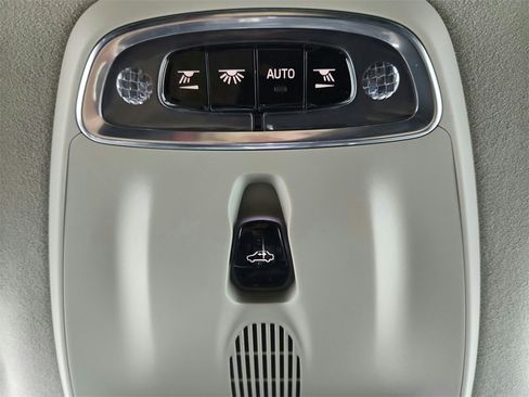 Used 2021 Volvo XC90 T6 Inscription w/ Lounge Package image 40