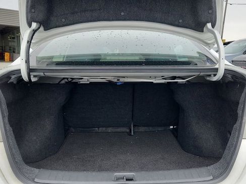 Used 2015 Nissan Sentra SV FWD image 21