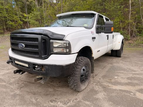 Used 2005 Ford F350 Lariat AWD/4WD image 1