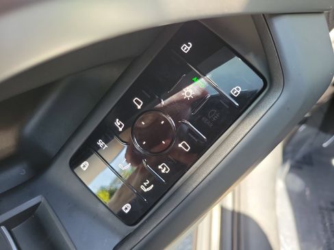 Used 2025 Audi Q5 Premium w/ Convenience Package AWD/4WD image 17