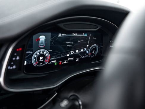 Certified 2023 Audi Q8 Premium Plus w/ Premium Plus Package image 13