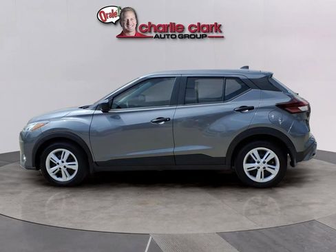 Used 2025 Nissan Kicks Play S FWD image 2