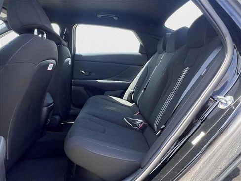 New 2025 Hyundai Elantra SEL image 12