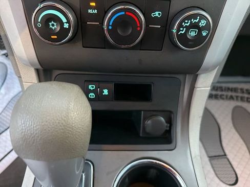 Used 2011 Chevrolet Traverse LS image 35