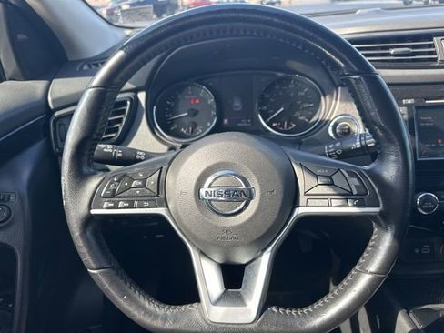 Used 2020 Nissan Rogue Sport SV w/ All-Weather Package image 20