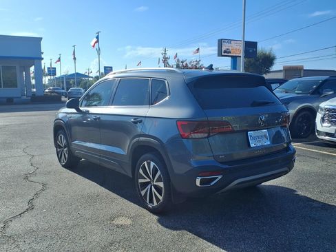 Used 2024 Volkswagen Taos SE FWD image 23