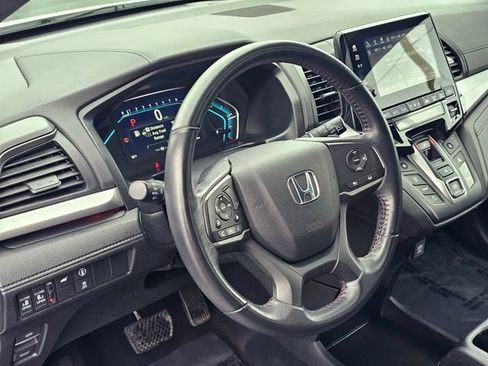 Used 2023 Honda Odyssey Sport image 16
