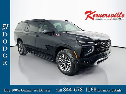 Used 2025 Chevrolet Suburban Z71 w/ Comfort Package AWD/4WD image 1