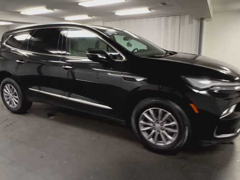 Used 2023 Buick Enclave Essence image 36
