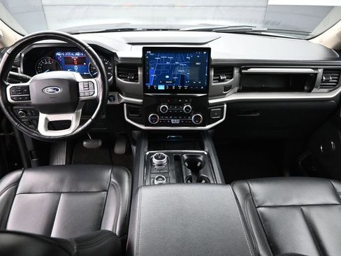 Used 2023 Ford Expedition Max XLT image 23