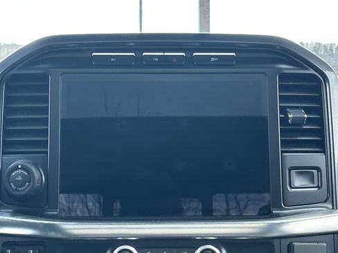 Used 2023 Ford F150 Lariat w/ Equipment Group 502A High image 18