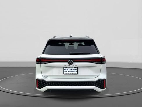 New 2026 Volkswagen Tiguan SE R-Line FWD image 4