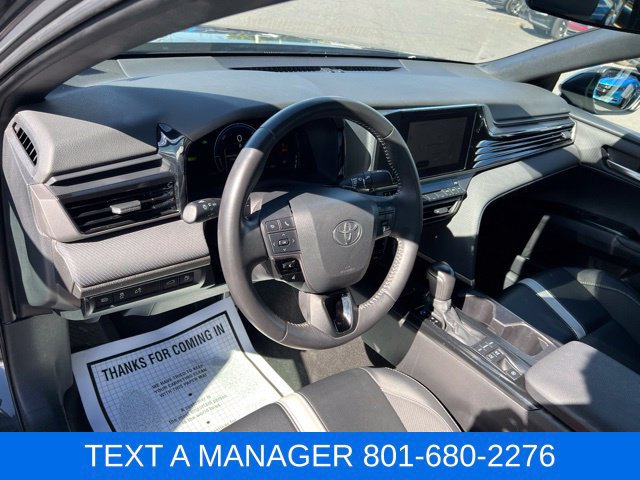 Used 2025 Toyota Camry SE FWD image 17