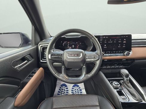 Used 2023 GMC Canyon AT4 w/ AT4 Premium Package image 11