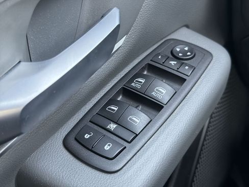 Used 2023 RAM 1500 Big Horn AWD/4WD image 11