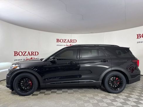 New 2026 Ford Explorer ST w/ Sun And Sound Package image 4