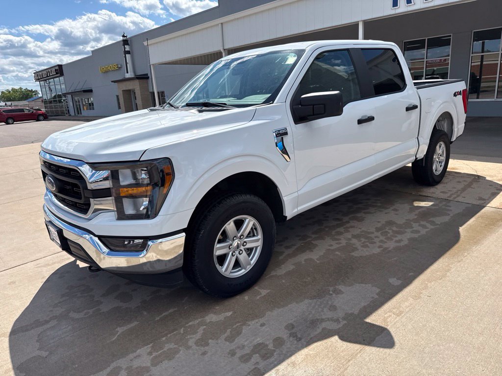 Used 2023 Ford F150 XLT AWD/4WD image 3