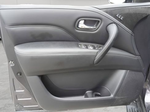 Used 2024 INFINITI QX80 Luxe image 16