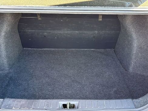 Used 2023 Nissan Versa S w/ Trunk Package image 27