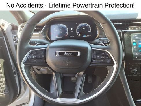 Used 2023 Jeep Grand Cherokee Altitude AWD/4WD image 15
