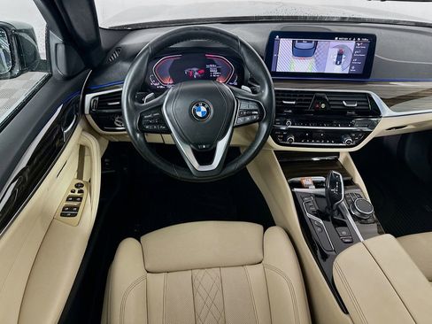 Used 2021 BMW 530i xDrive w/ Convenience Package image 30