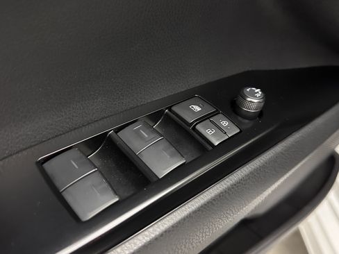 Used 2025 Toyota Camry LE image 11