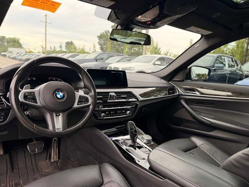 Used 2020 BMW M550i xDrive w/ Dynamic Handling Package AWD/4WD image 23
