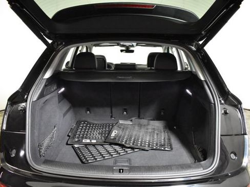 Used 2023 Audi Q5 2.0T Premium w/ Convenience Package AWD/4WD image 30