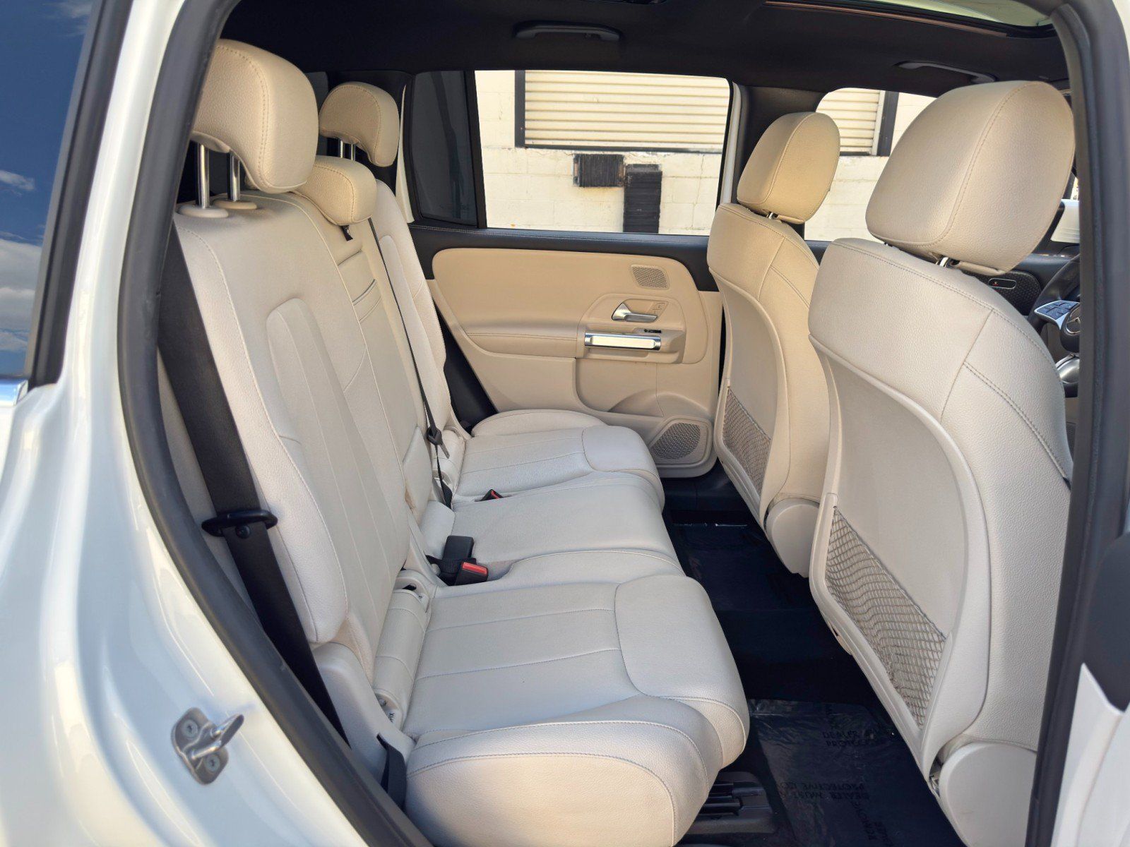 Used 2024 Mercedes-Benz GLB 250 w/ Exclusive Package image 45