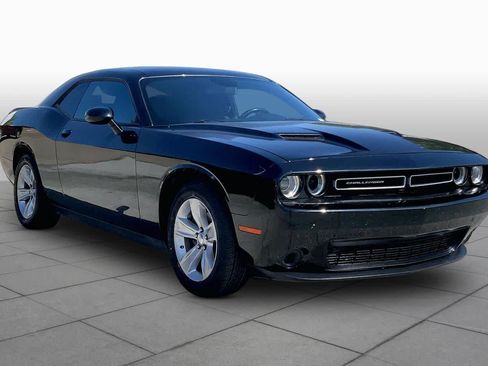 Certified 2023 Dodge Challenger SXT RWD image 3