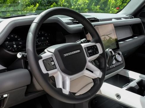 New 2026 Land Rover Defender 130 X-Dynamic SE AWD/4WD image 22