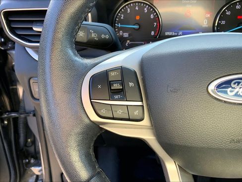 Used 2021 Ford Explorer XLT w/ Equipment Group 202A RWD image 23