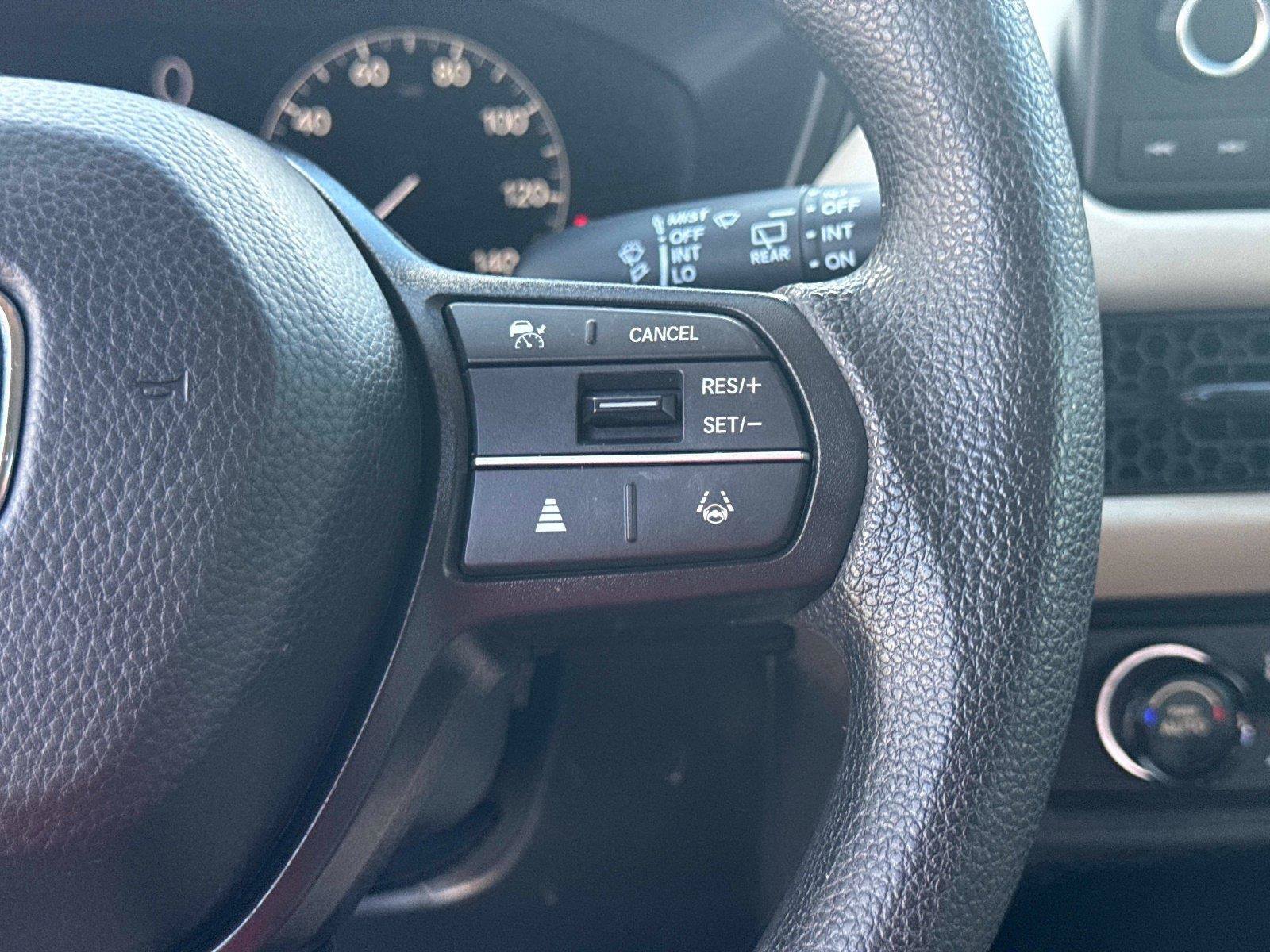 Certified 2025 Honda HR-V LX image 26