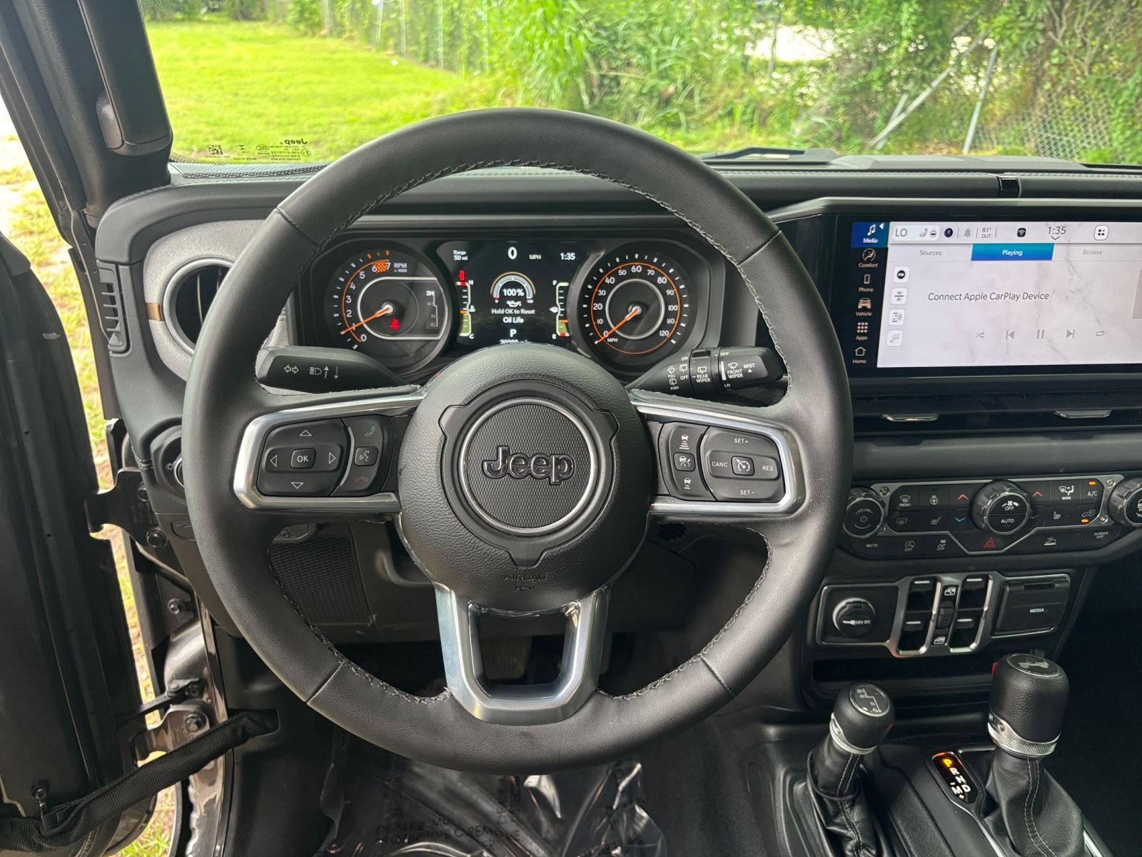 Used 2025 Jeep Wrangler Unlimited Sahara AWD/4WD image 25