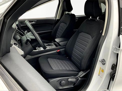 Used 2024 Ford Edge SE image 25