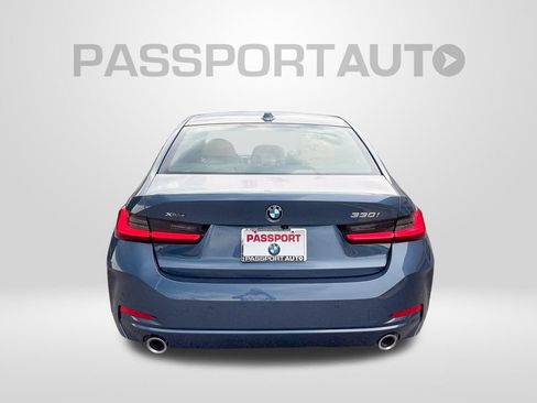 New 2026 BMW 330i xDrive Sedan w/ Premium Package AWD/4WD image 5