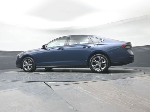 Certified 2024 Honda Accord EX image 32