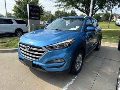 Used 2017 Hyundai Tucson SE w/ SE Popular Package 02