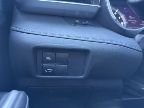 Used 2021 Toyota Highlander XLE image 23