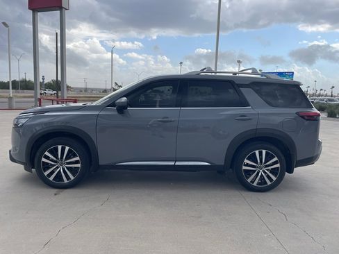 Certified 2024 Nissan Pathfinder Platinum w/ Lighting Package (N92) image 2