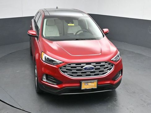 Certified 2022 Ford Edge Titanium w/ Class II Trailer Tow Package image 45