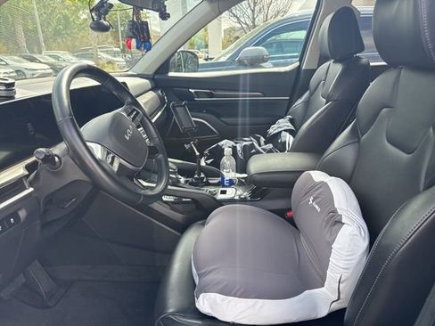 Used 2025 Kia Telluride S image 15