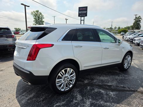 Used 2017 Cadillac XT5 Premium Luxury AWD/4WD image 4