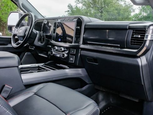 Used 2024 Ford F350 Lariat image 14