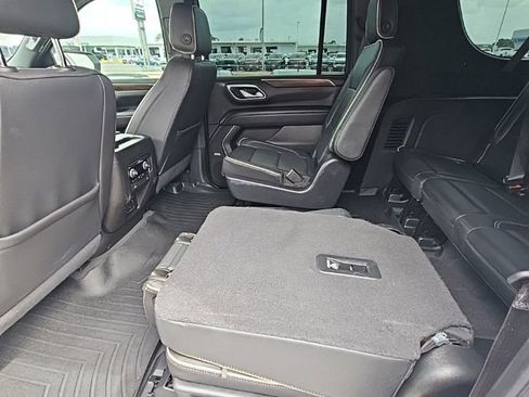Used 2022 Chevrolet Suburban Premier image 20
