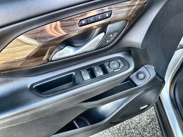 Used 2019 GMC Terrain Denali w/ Driver Alert Package II AWD/4WD image 18