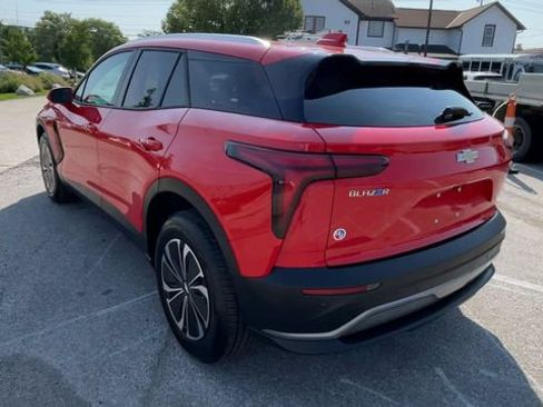 Used 2024 Chevrolet Blazer EV LT AWD/4WD image 8