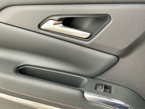 New 2026 Chevrolet Traverse RS image 55