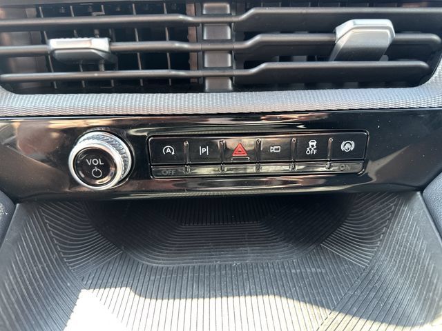 Certified 2025 Ford Explorer ST-Line AWD/4WD image 40
